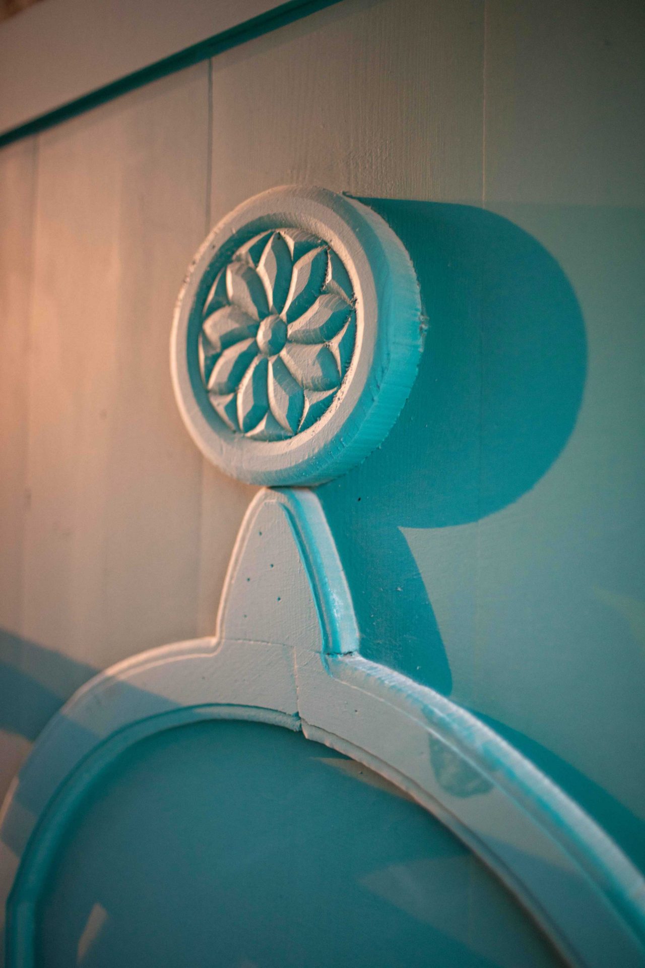 flower-bas-relief-in-al-wajh